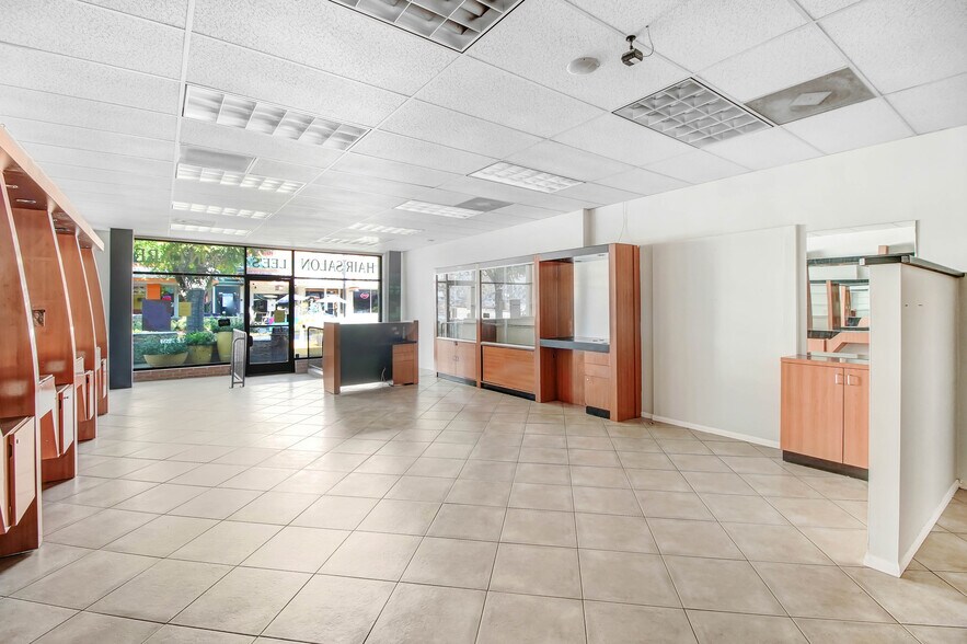 More Photos Of 147-153 N San Fernando Blvd, Burbank Storefront For Lease