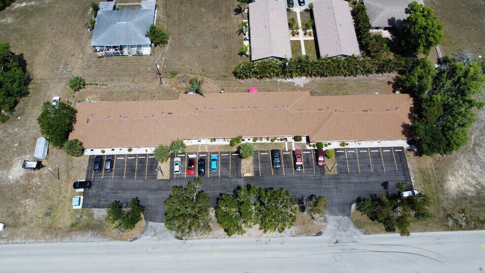More Photos Of 1031 SE 9th St, Cape Coral Apartments For Sale