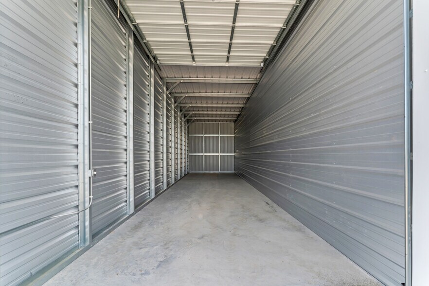 More Photos Of 8956 State Highway 13, Lampe Self Storage For Sale
