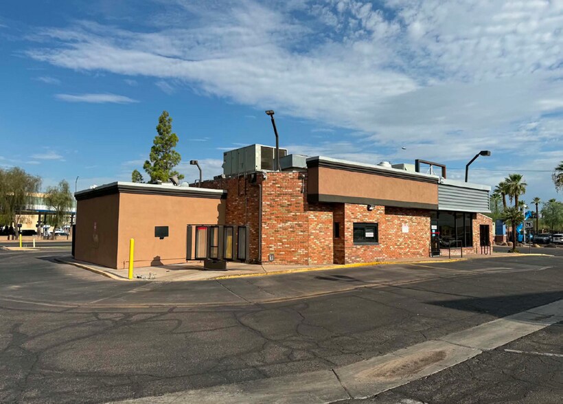 Primary Photo Of 301 E Indian School Rd, Phoenix Fast Food For Lease