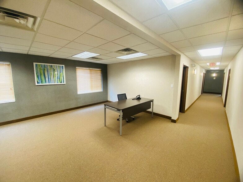More Photos Of 1500 McAndrews Rd W, Burnsville Office For Lease
