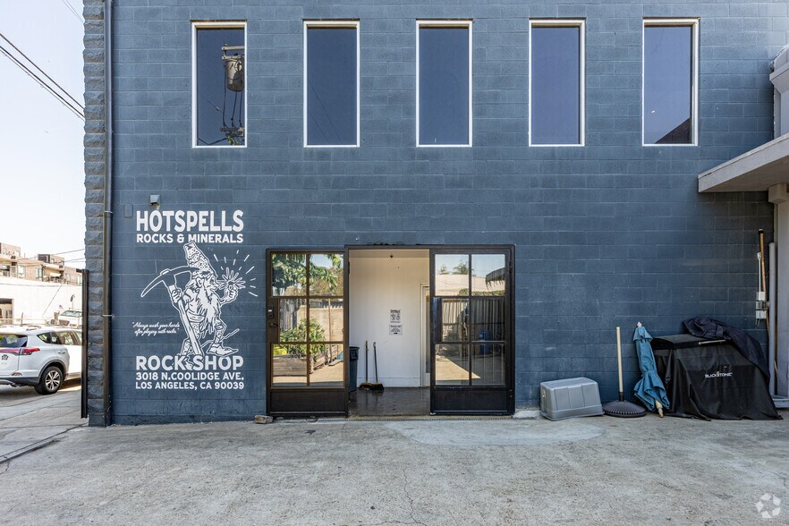 More Photos Of 3014 N Coolidge Ave, Los Angeles Warehouse For Lease
