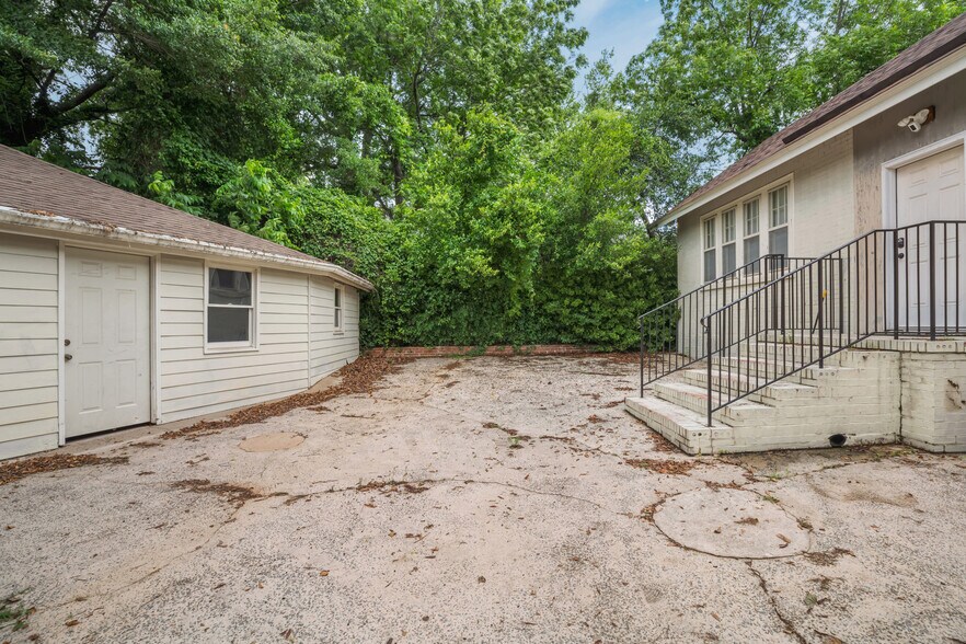 More Photos Of 720 North Ave, Macon-Bibb Office Residential For Sale