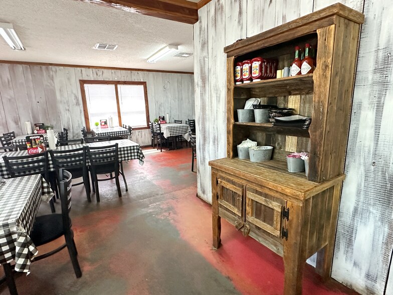 More Photos Of 2989 Hwy 21, Atmore Restaurant For Sale