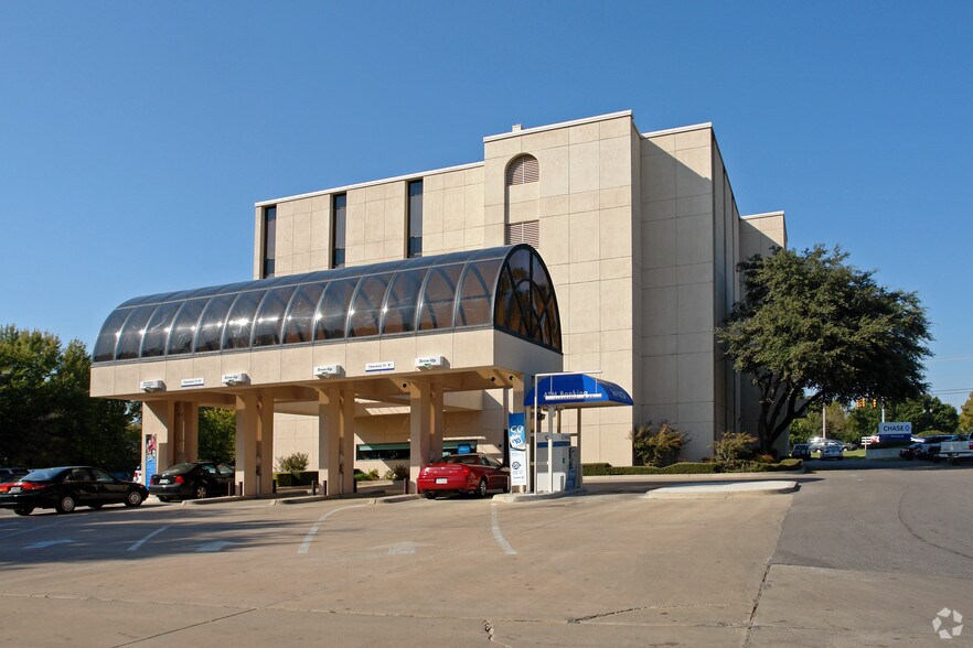 More Photos Of 1200 NW 63rd St, Oklahoma City Office For Lease