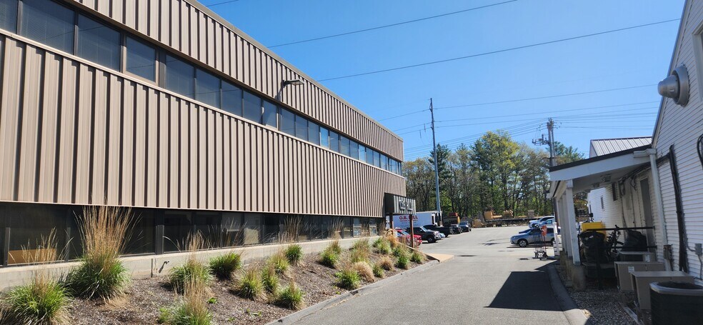 More Photos Of 197 W Central St, Natick Research And Development For Lease
