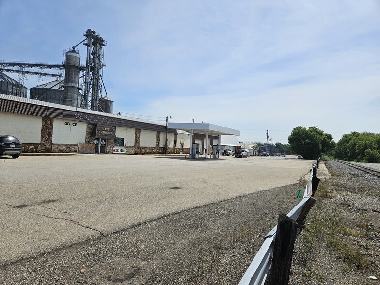 More Photos Of N1868 Municipal Dr, Greenville Industrial For Sale