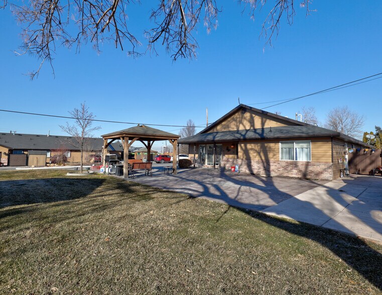 More Photos Of 41 E Center St, Centerville Assisted Living For Sale