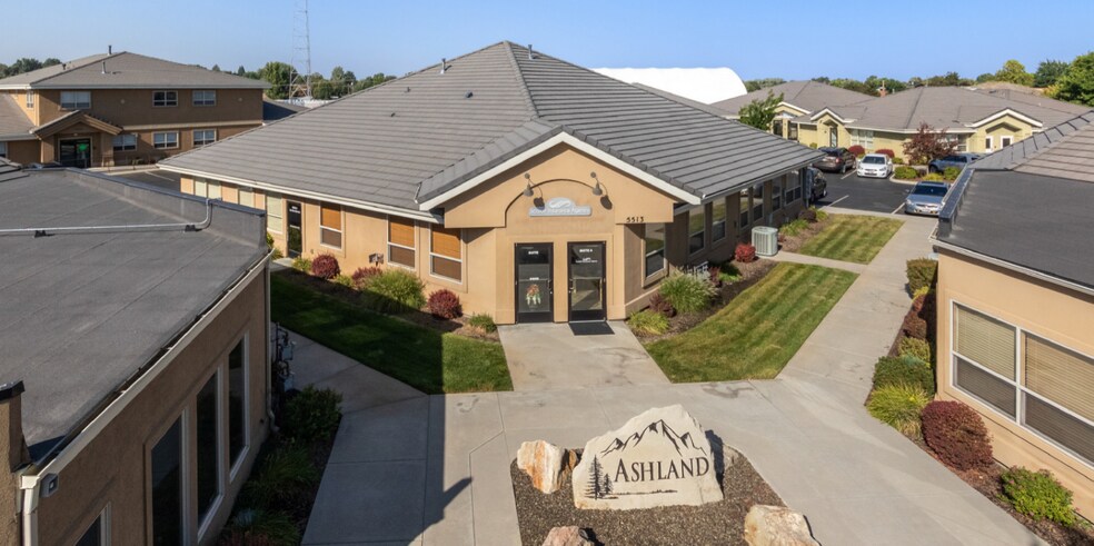 More Photos Of 5513 N Glenwood St, Garden City Office For Sale