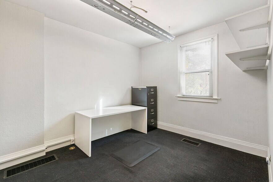 More Photos Of 818 E 19th Ave, Denver Office For Sale