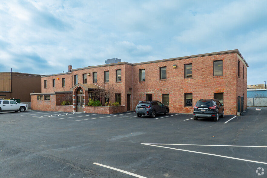 Primary Photo Of 47 Hall St, Medford Research And Development For Lease