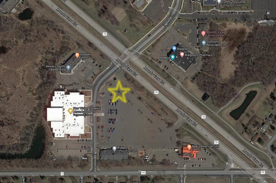 Primary Photo Of 2420 Mounds View Blvd, Mounds View Fast Food For Lease