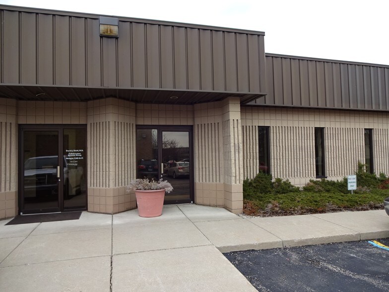 More Photos Of 760 Woodland Dr, Saline Medical For Lease