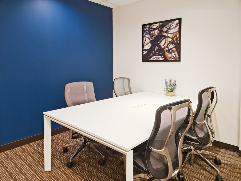 More Photos Of 9465 Counselors Row, Indianapolis Coworking Space