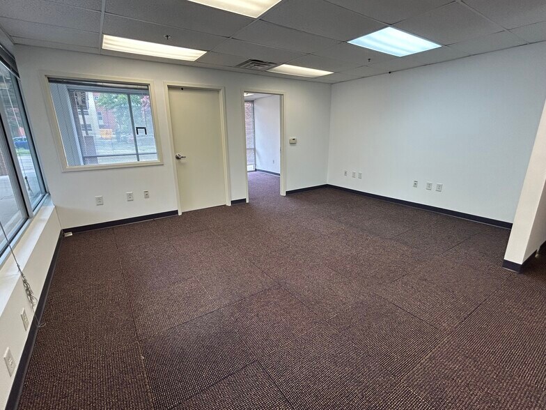 More Photos Of 308 W Rosemary St, Chapel Hill Office For Sale