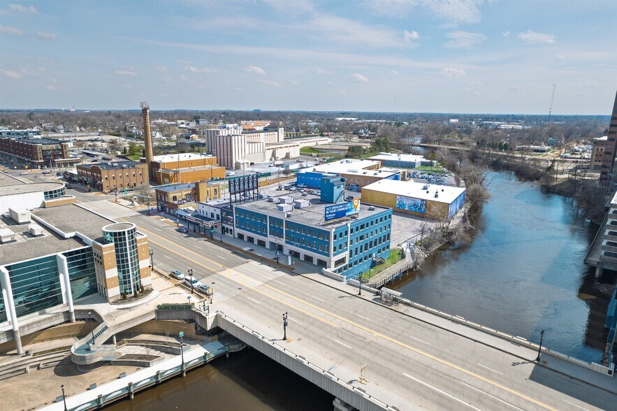 More Photos Of 300 E Michigan Ave, Lansing Office For Lease