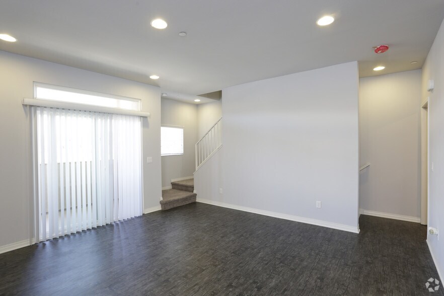 More Photos Of 307 Sycamore Rd, San Ysidro Apartments For Sale