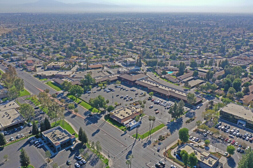 More Photos Of 4703-5021 Stockdale Hwy, Bakersfield General Retail For Sale