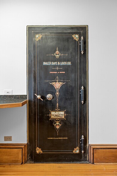 More Photos Of 730 17th St, Denver Office For Sale