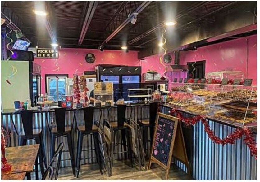 More Photos Of 203 N Meyer St, Sealy Storefront Retail Office For Lease