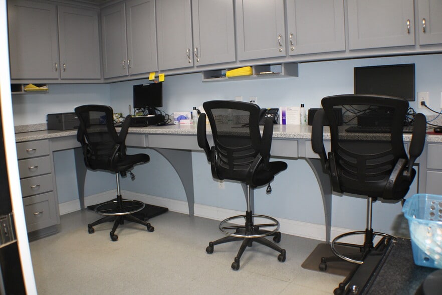 More Photos Of 1930 Charlie Hall Blvd, Charleston Medical For Lease