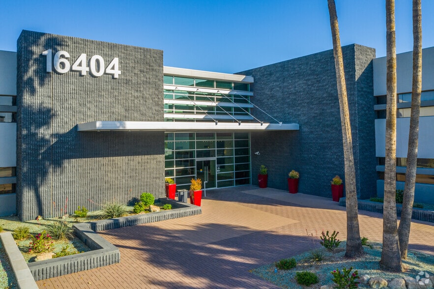 More Photos Of 16404 N Black Canyon Hwy, Phoenix Office For Lease