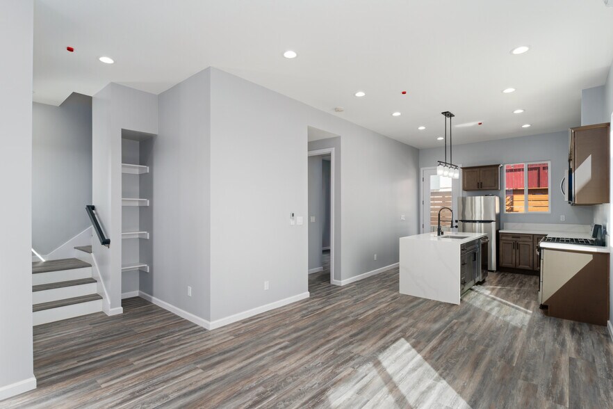 More Photos Of 6728 Thomson Ct, San Diego Apartments For Sale