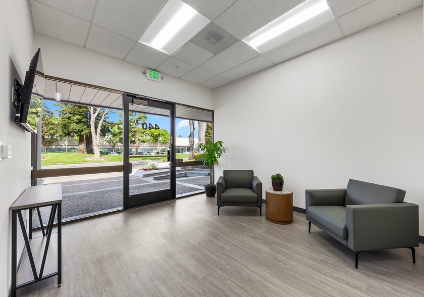 More Photos Of 440-456 Oakmead Pky, Sunnyvale Research And Development For Lease