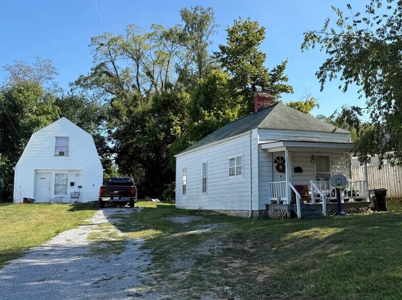 Primary Photo Of 2616-2626 Lindsay ave, Louisville Multifamily For Sale