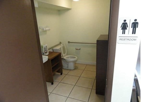 More Photos Of 13977-13981 SW 140th St, Miami Light Distribution For Sale