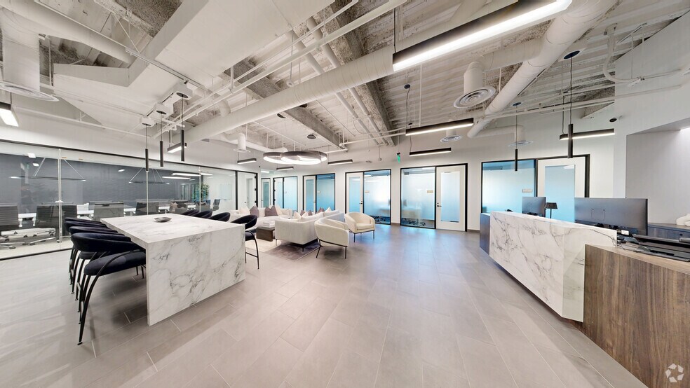 More Photos Of 12544 High Bluff Dr, San Diego Coworking Space
