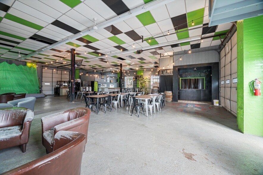 More Photos Of 138 S Market St, New Wilmington Storefront For Sale