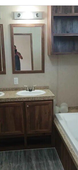 More Photos Of 23927 Alanwood Dr, San Antonio Manufactured Housing Mobile Home Park For Sale