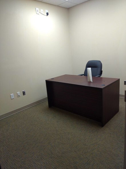 More Photos Of 2919 Breezewood Ave, Fayetteville Office For Sale