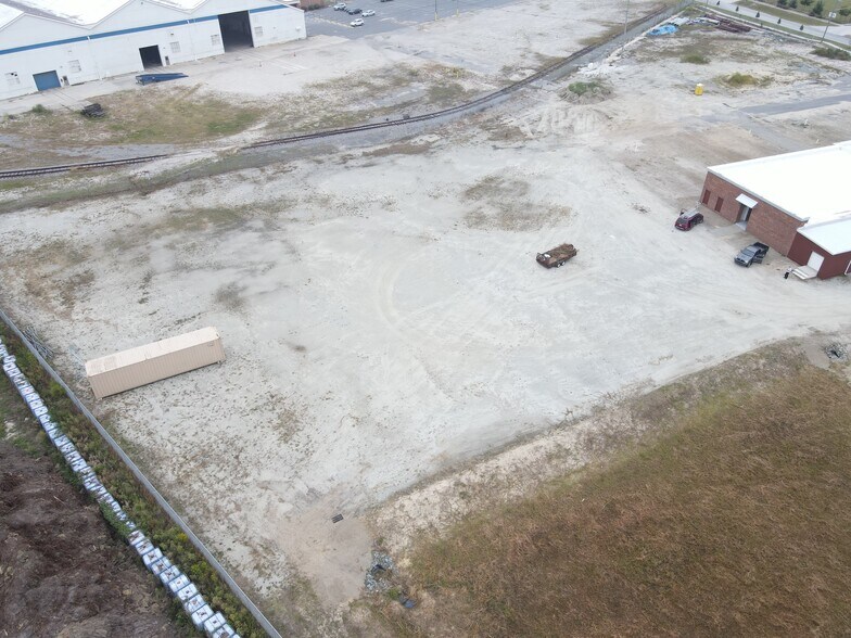 More Photos Of 250 Raleigh St, Wilmington Warehouse For Lease