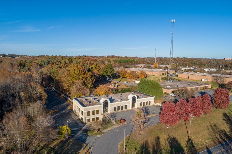 More Photos Of 1270 25th Street Pl SE, Hickory Medical For Lease