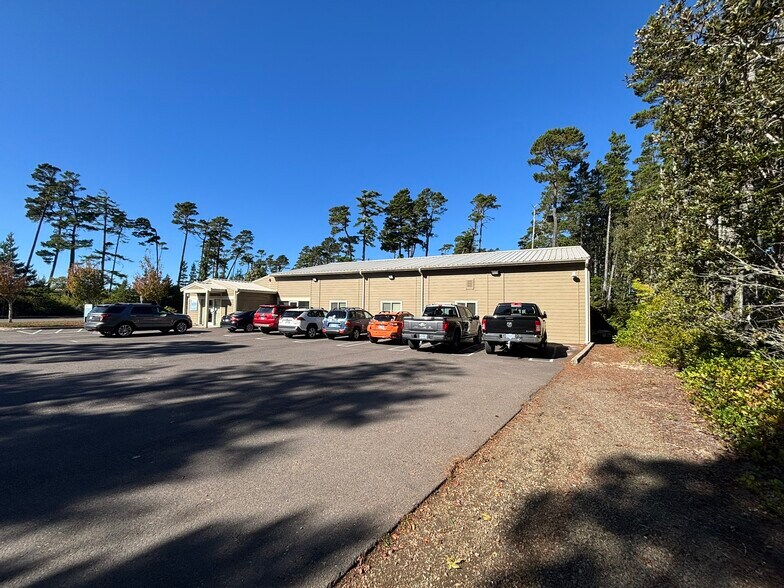 More Photos Of 2230 Kingwood St, Florence Warehouse For Sale