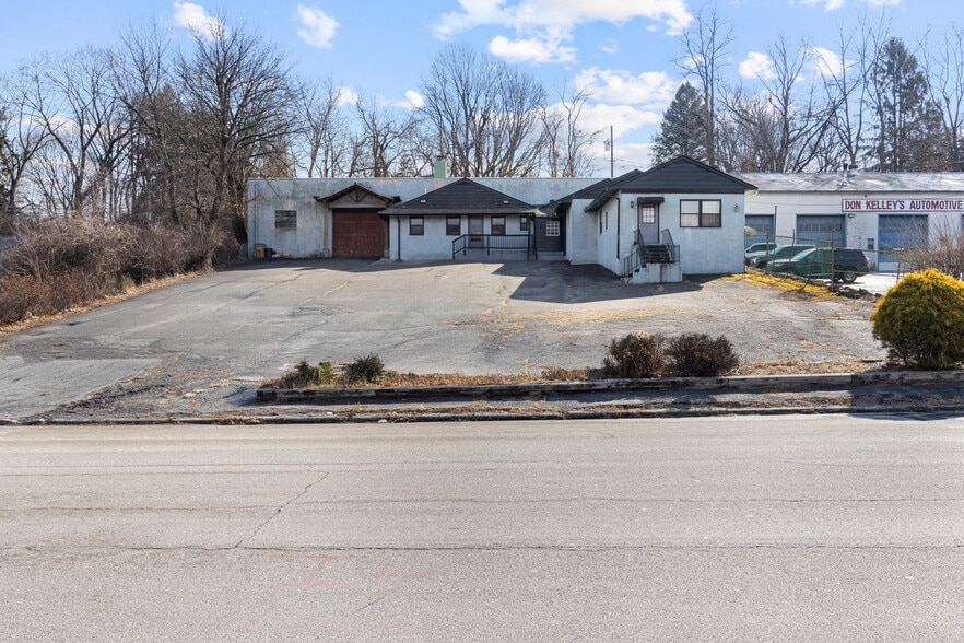 Primary Photo Of 3626 Winding Way, Newtown Square Warehouse For Sale