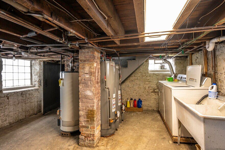 More Photos Of 174 Mariner St, Buffalo Multifamily For Sale