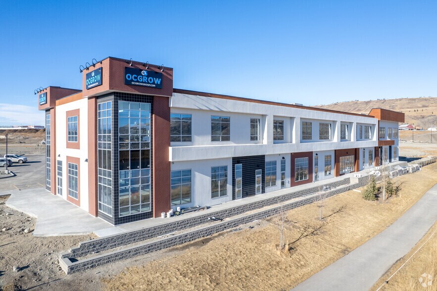 More Photos Of 422 Greystone blvd, Cochrane Storefront Retail Office For Sale
