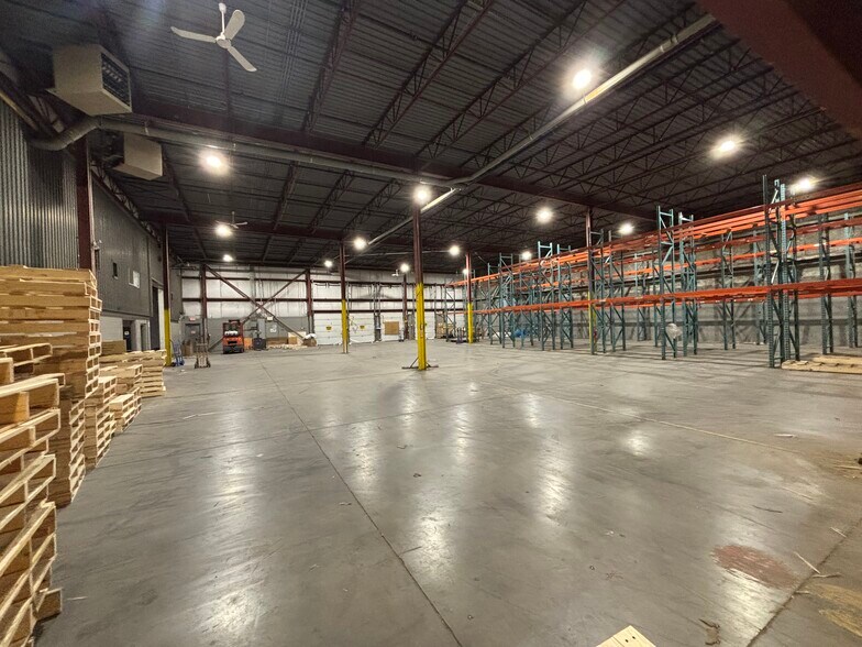 More Photos Of 4115 72nd Ave SE, Calgary Warehouse For Sale