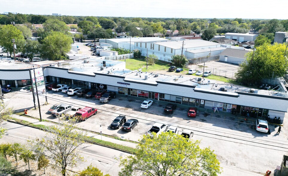 More Photos Of 6417-6433 Bissonnet St, Houston Unknown For Lease
