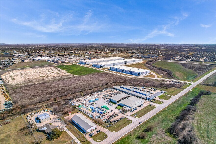 More Photos Of 2259 Innovation Blvd, Hutto Warehouse For Lease