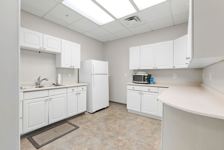 More Photos Of 3204-3210 N Canyon Rd, Provo Office For Sale