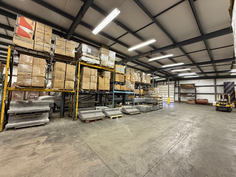 More Photos Of 5811 Four Point Rd, Bethel Flex For Lease