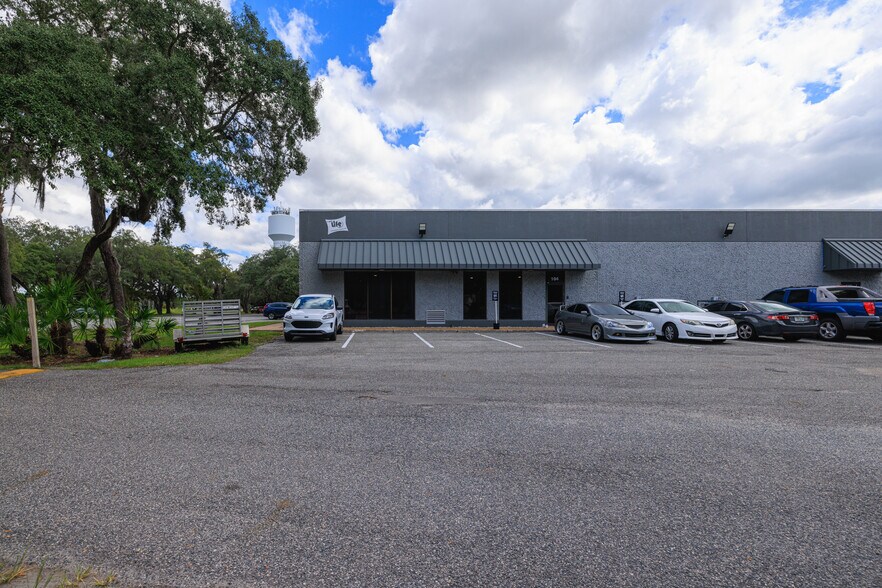 More Photos Of 1901 S Poinciana Blvd, Kissimmee Warehouse For Lease