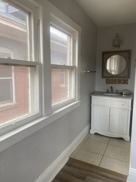 More Photos Of 515 W Missouri Ave, El Paso Multifamily For Sale