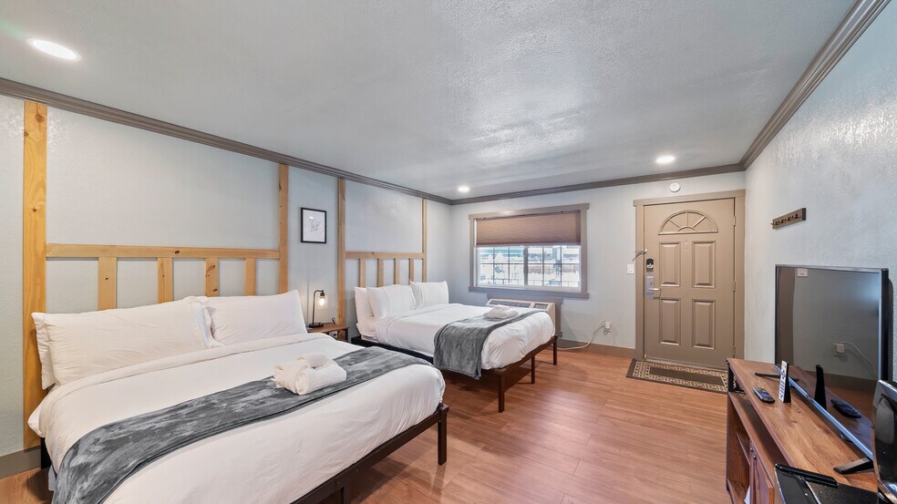 More Photos Of 4133 Cedar Ave, South Lake Tahoe Hotel For Sale