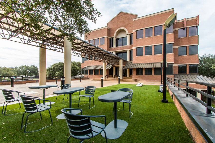 More Photos Of 13915 N Mo Pac Expy, Austin Office For Lease