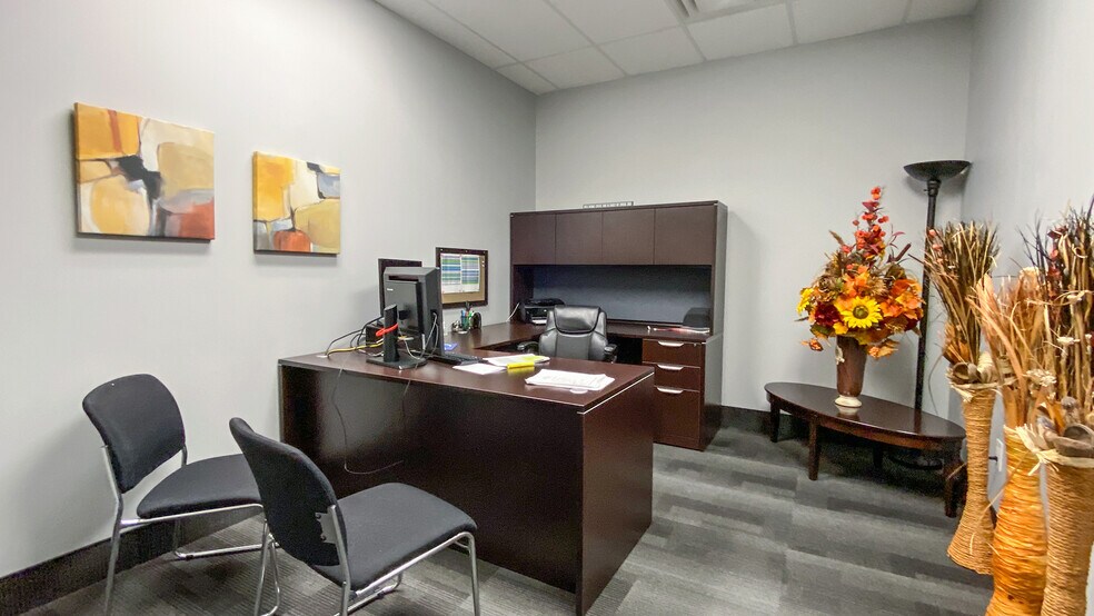 More Photos Of 111 Broadway Blvd, Strathcona County Office For Lease